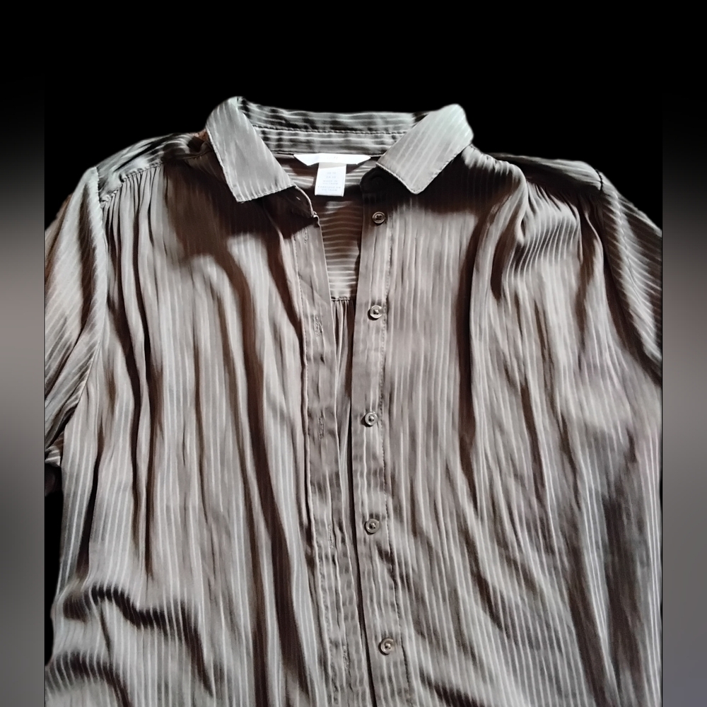 H&M Womens Long Sleeve Beige Olive Textured Blouse‎ Size 10